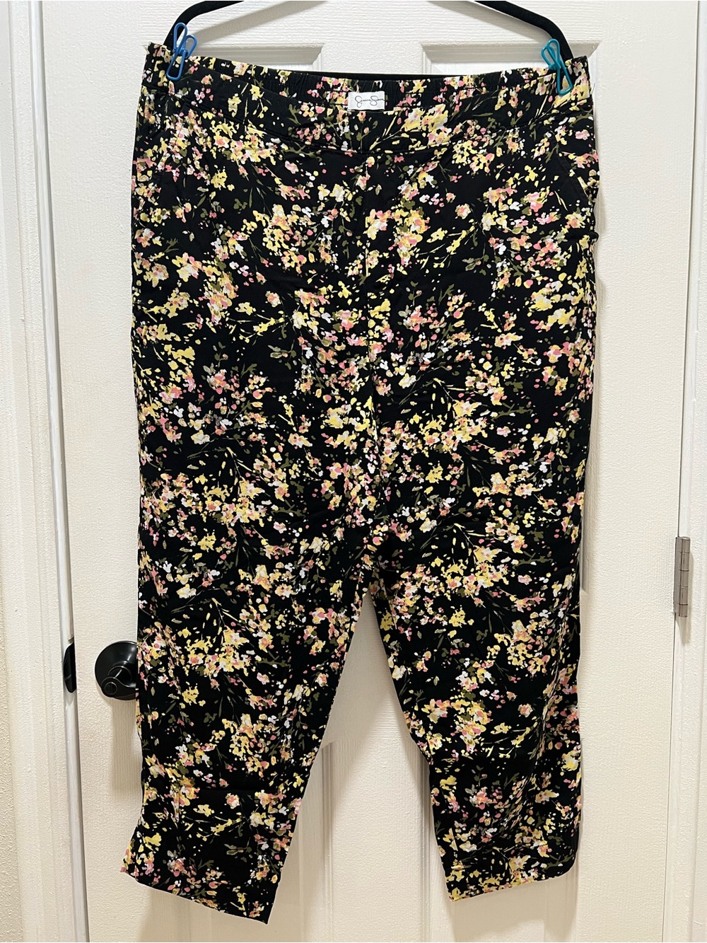 Jessica Simpson Floral Pull-On Cameren Ankle Pants Size XL black/yellow